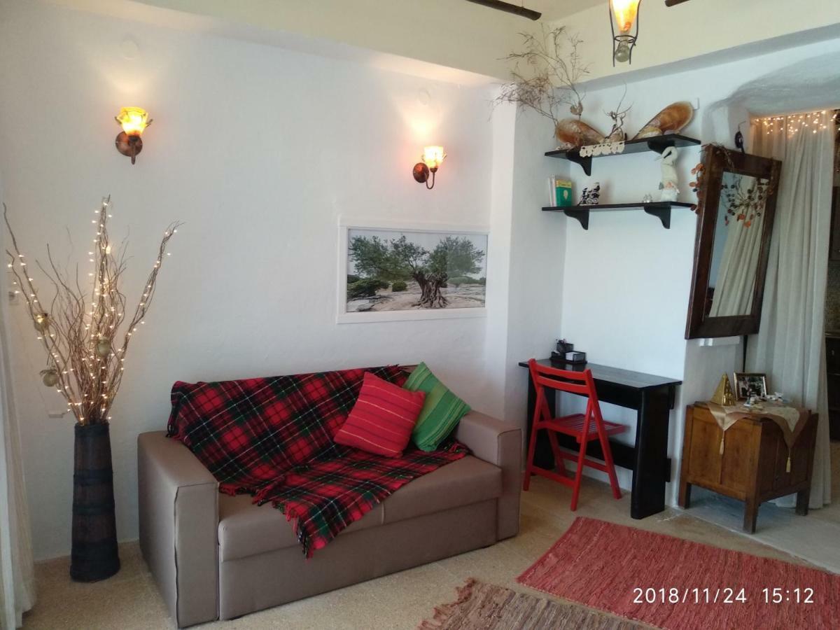Komissa΄S Beach House Agia Pelagia  Exterior foto